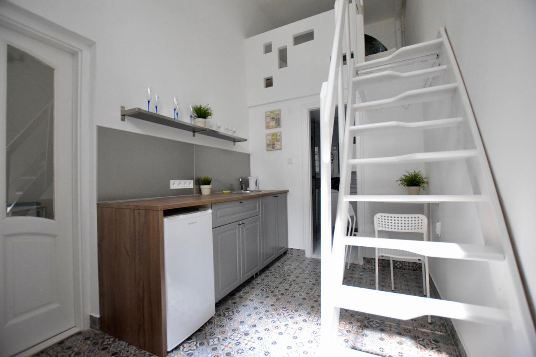 Budget Apartment By Hi5 - Kertesz Street Budapeste Exterior foto